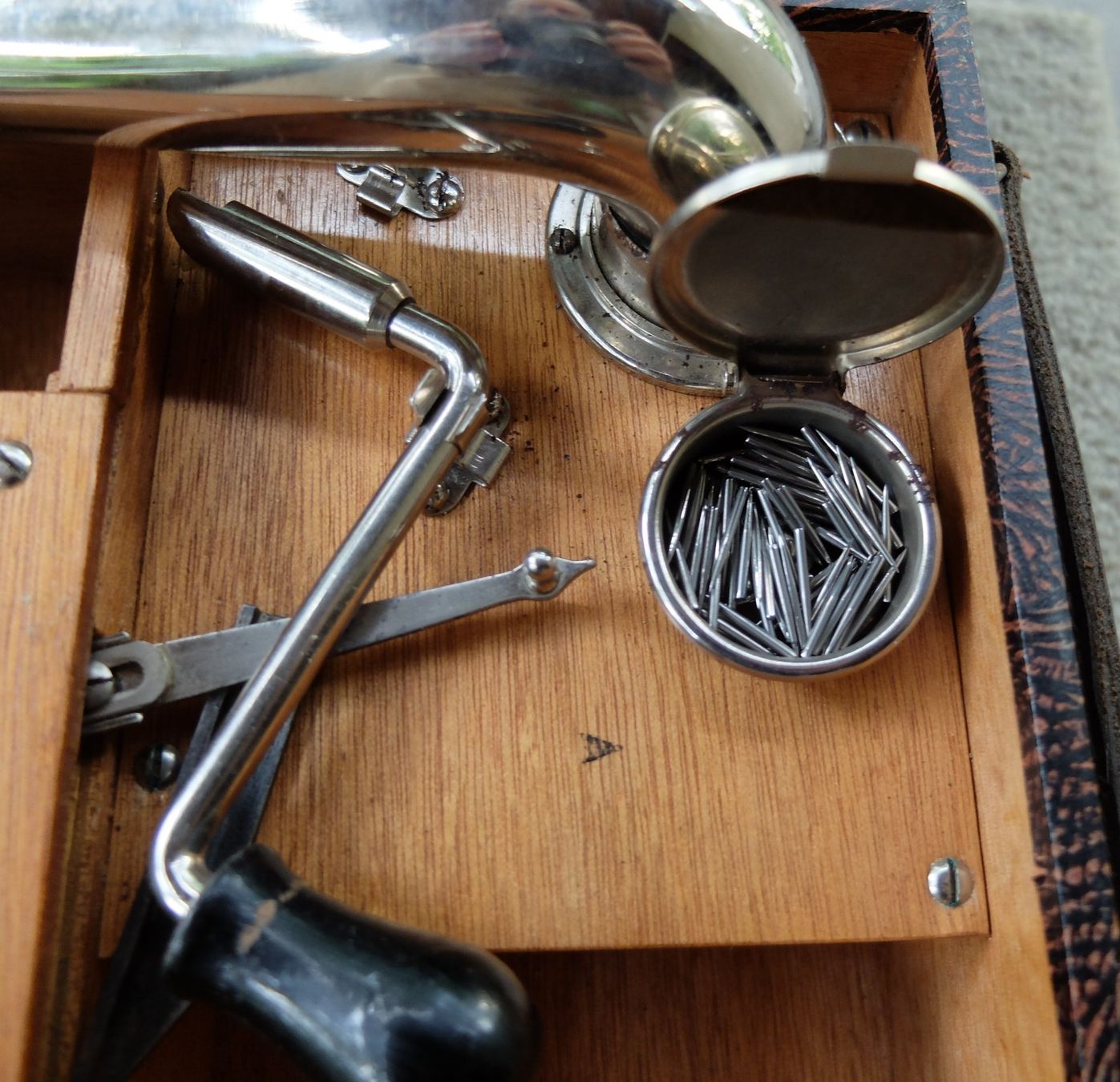 Thorens Plattenspieler: Thorens Plattenspieler antik – Gebraucht aus Hagendorn von Versaboss 4