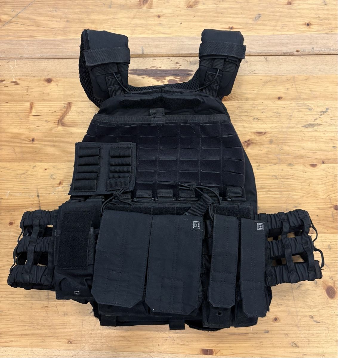 Uniformi: 5.11 TacTec Plattenträger – Usato da Schönholzerswilen venduto da Mmuenti
