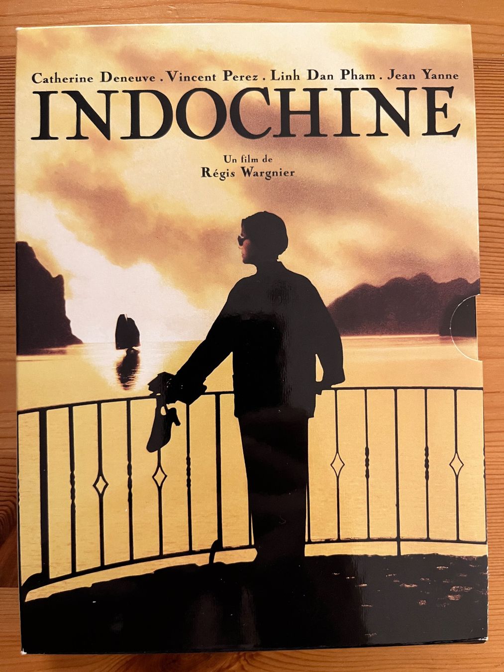 Tous les DVDs: INDOCHINE - RÉGIS WARGNIER - CATHERINE DENEUVE – D'occasion à Lausanne par sbar224