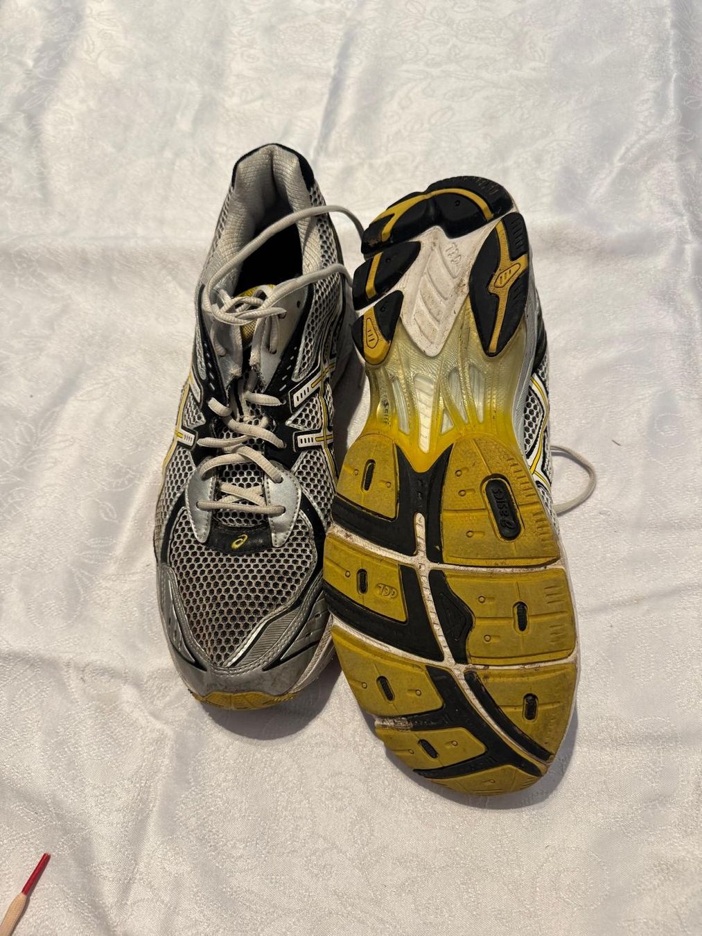 Asics Scarpe da uomo: ASICS Laufschuhe Gr. 49 – Usato da Zurich venduto da VR2000 3