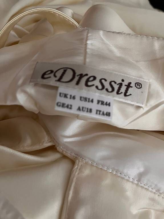 Robes: Vendo abito da cerimonia giallo – D'occasion à Jona par sen_vd8v 3