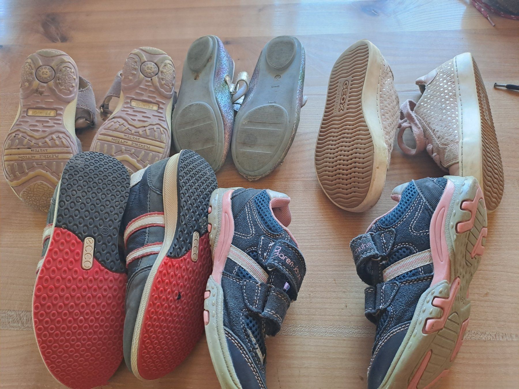 Geox Scarpe per ragazze: Schuhpaket Mädchen, Grösse 29 – Usato da Menzingen venduto da pia012 1