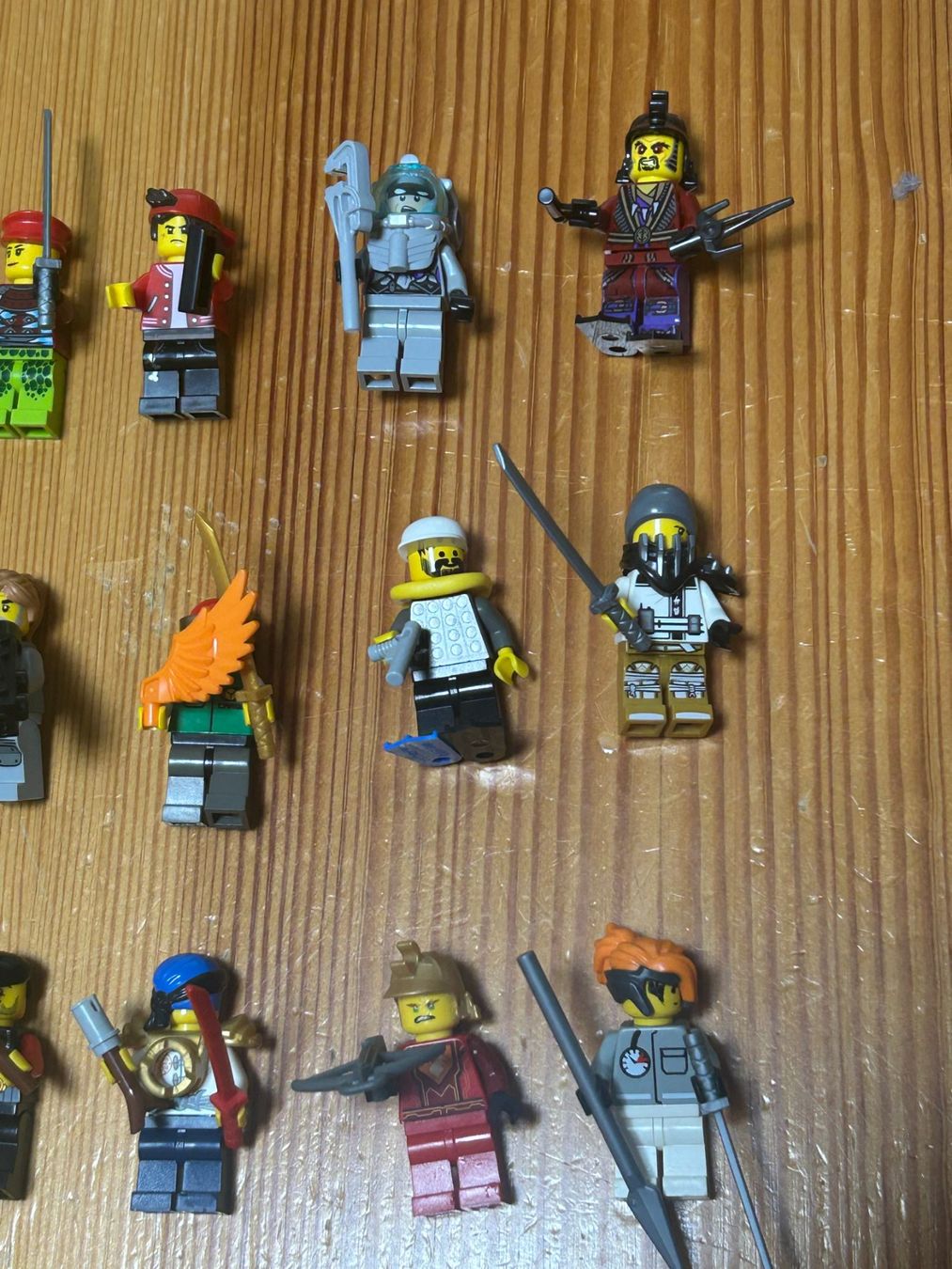Lego Giocattoli: 30 verschiedene Lego Personen – Usato da Volketswil venduto da Daniel68ernst 1