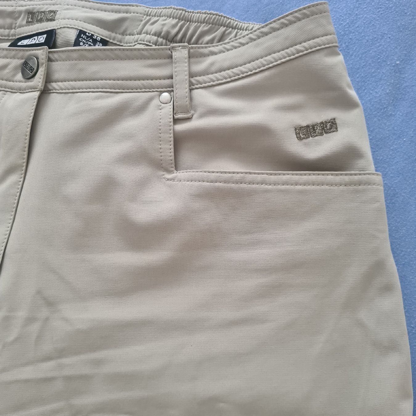 Pantaloni: LPO Damen Shorts  Gr 38 – Usato da Steinen venduto da turbogeiss99 2