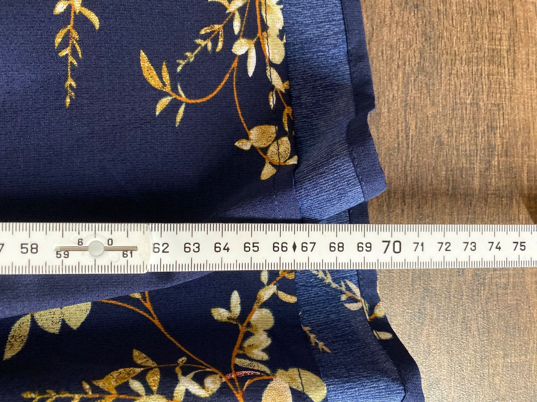 Shein Camicette: Top leichte Bluse mit Blumenmuster Gr. 4XL / 50 - 52 – Usato da Pratteln venduto da a23_j2gs 3