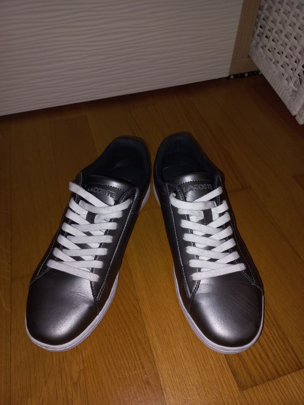 Lacoste Damenschuhe: LaCoste silber – Neu (gemäss Beschreibung) aus Jona von Mia94