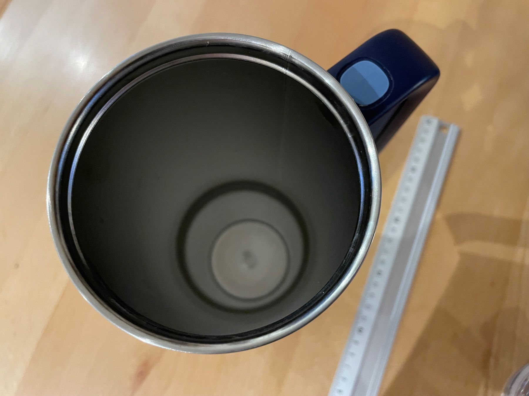 Tupperware Tassen: Grosser Thermos-Becher, 1,1 Liter von Tupperware – Neu (gemäss Beschreibung) aus Cham von 2eye 3