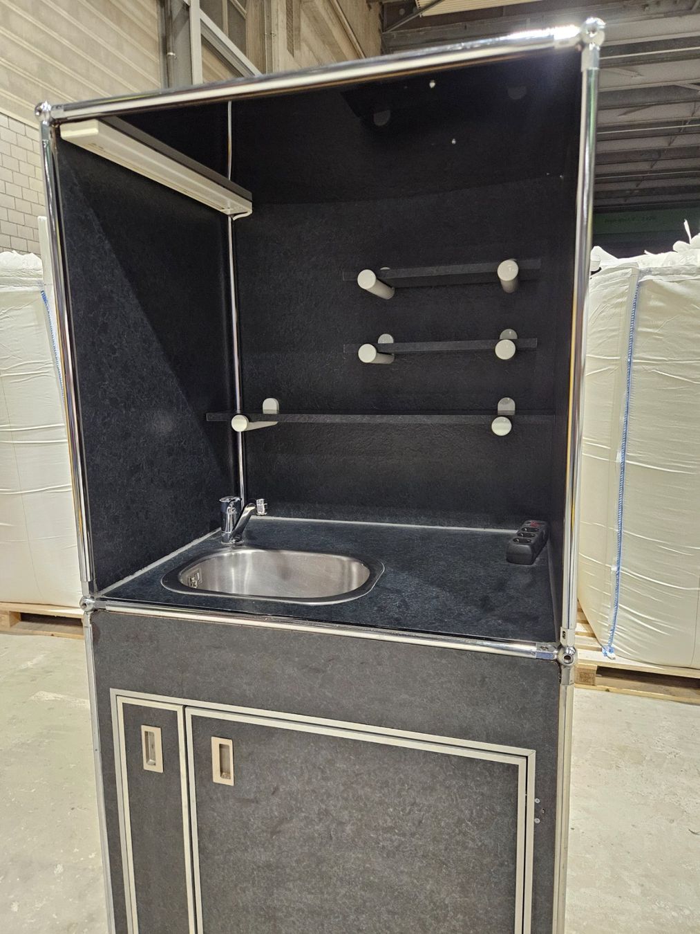 Cucine complete: Kitcase Messeküche im USM Style – Usato da Aarburg venduto da joe1366