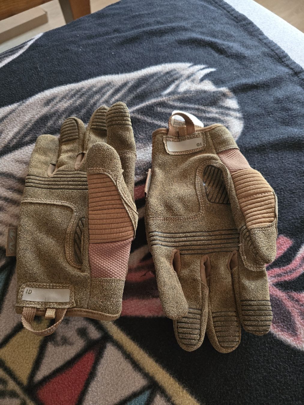 Guanti & manicotti: m-pact3 mechanix wear – Usato da Bronschhofen venduto da ghostman55 1