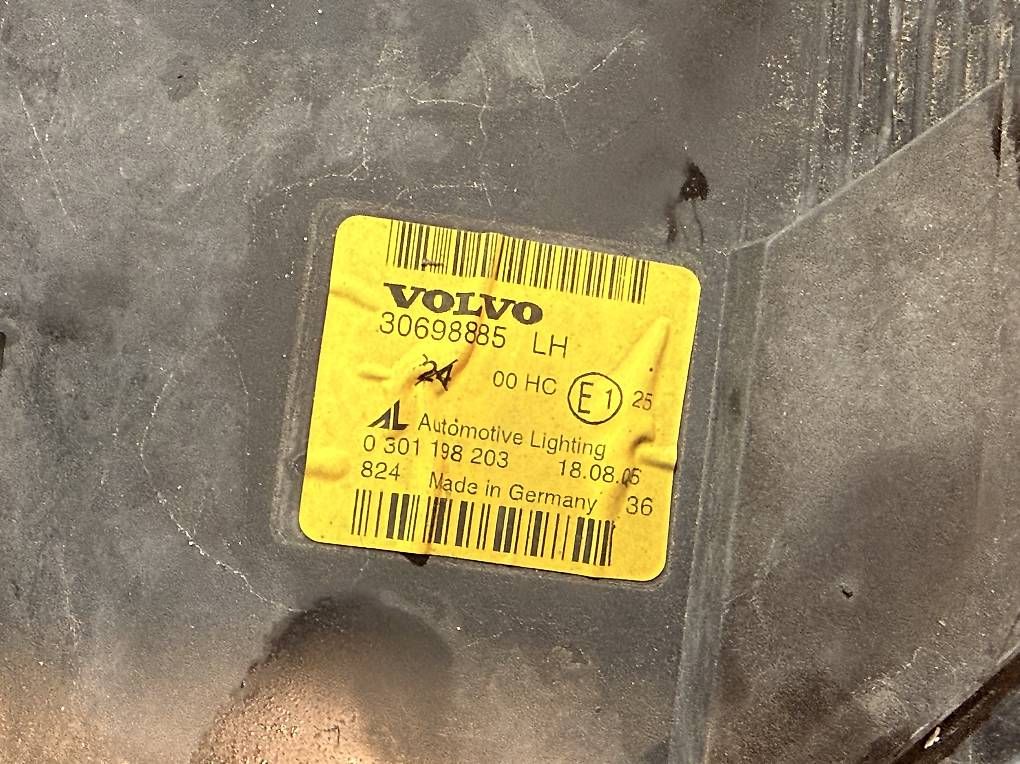 Fari: Scheinwerfer Volvo S40 / V50  – Usato da Udligenswil venduto da Sch2s 4