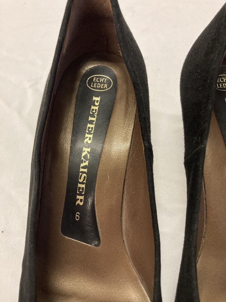 Kaiser Scarpe da donna: Peter Kaiser Echtleder Pumps Schwarz Gr. 39 – Usato da Aarwangen venduto da to-hirschi 1