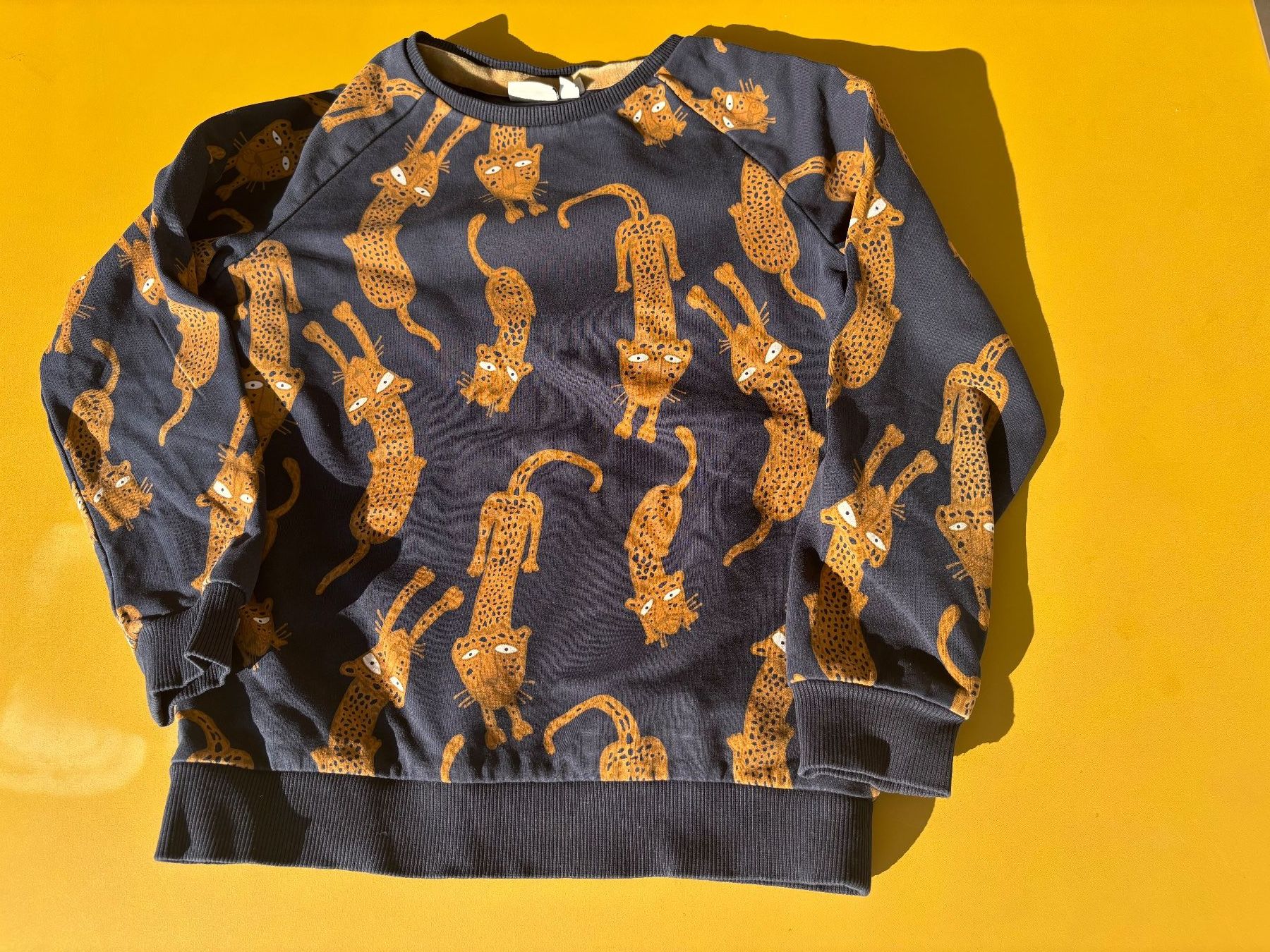 Next Maglioni & Felpe: NEXT Pullover mit Wildkatzen Print Gr. 116 – Usato da Zürich venduto da missmodernage