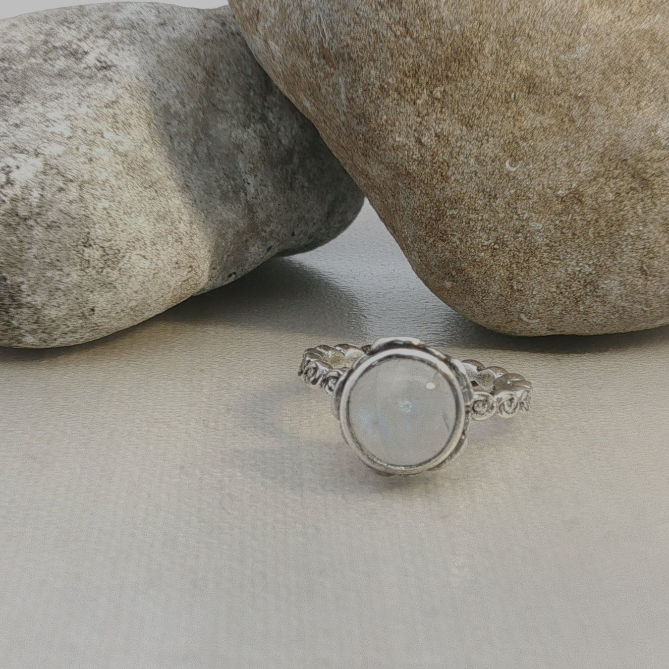 Olga Ribler Ringe: Mondstein Ring Silber filigran elegant Grösse 48 – Neu (gemäss Beschreibung) aus Luzern von Schmuckoutlet 1