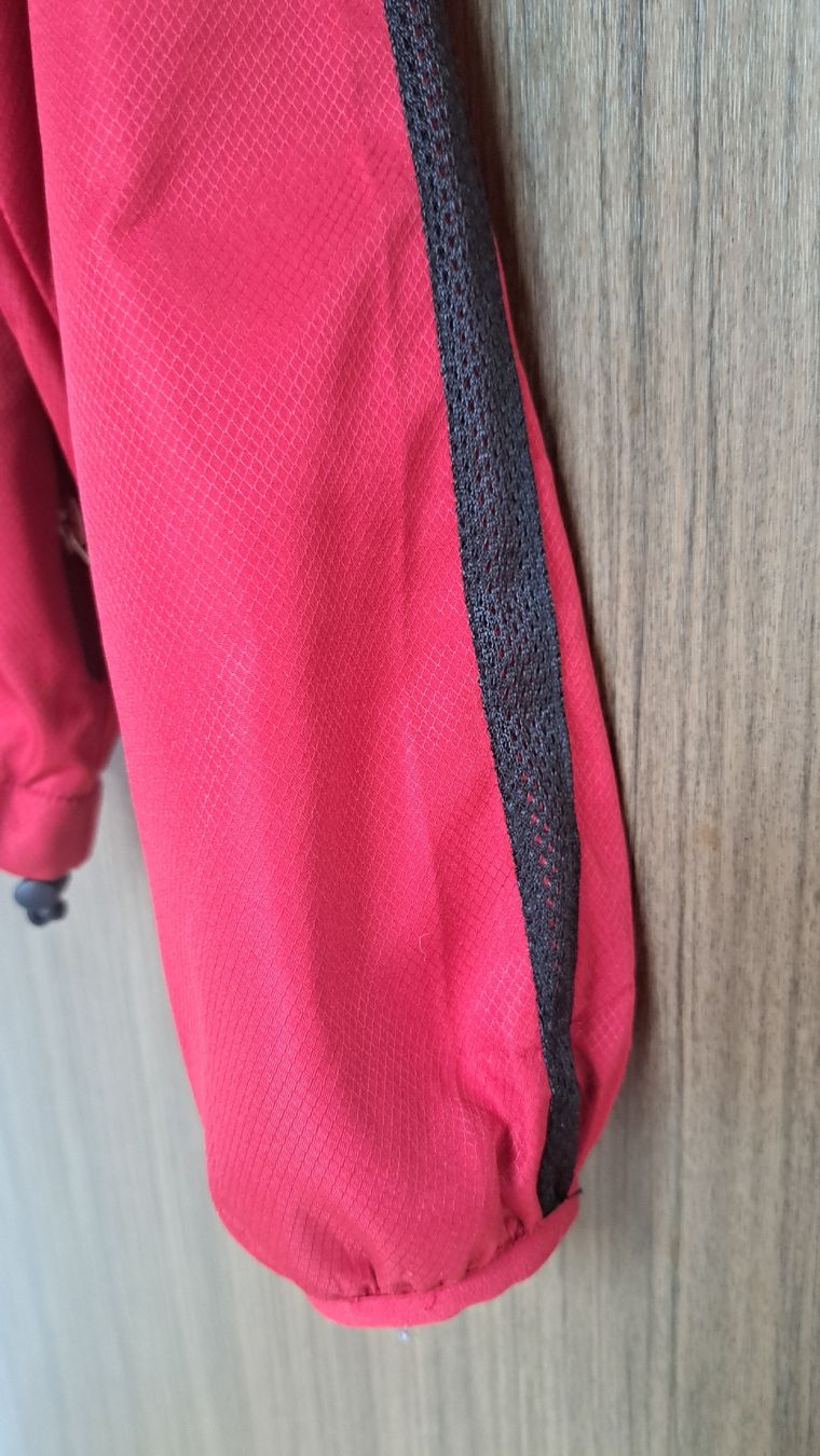 Jacken: Liverpool FC Freizeitjacke / Grösse M – Gebraucht aus Roggwil BE von Beatlemaniac 7