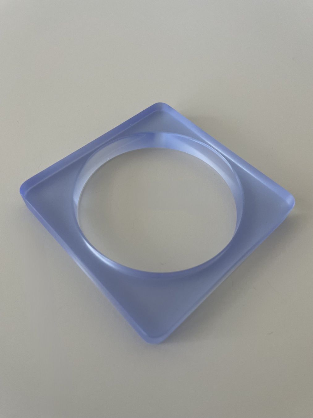 Bracciali & Braccialetti: Armreifen Plexiglas hellblau transparent - klein - neu – Nuovo e nell'imballaggio originale da Turgi venduto da bar_8pdm 3