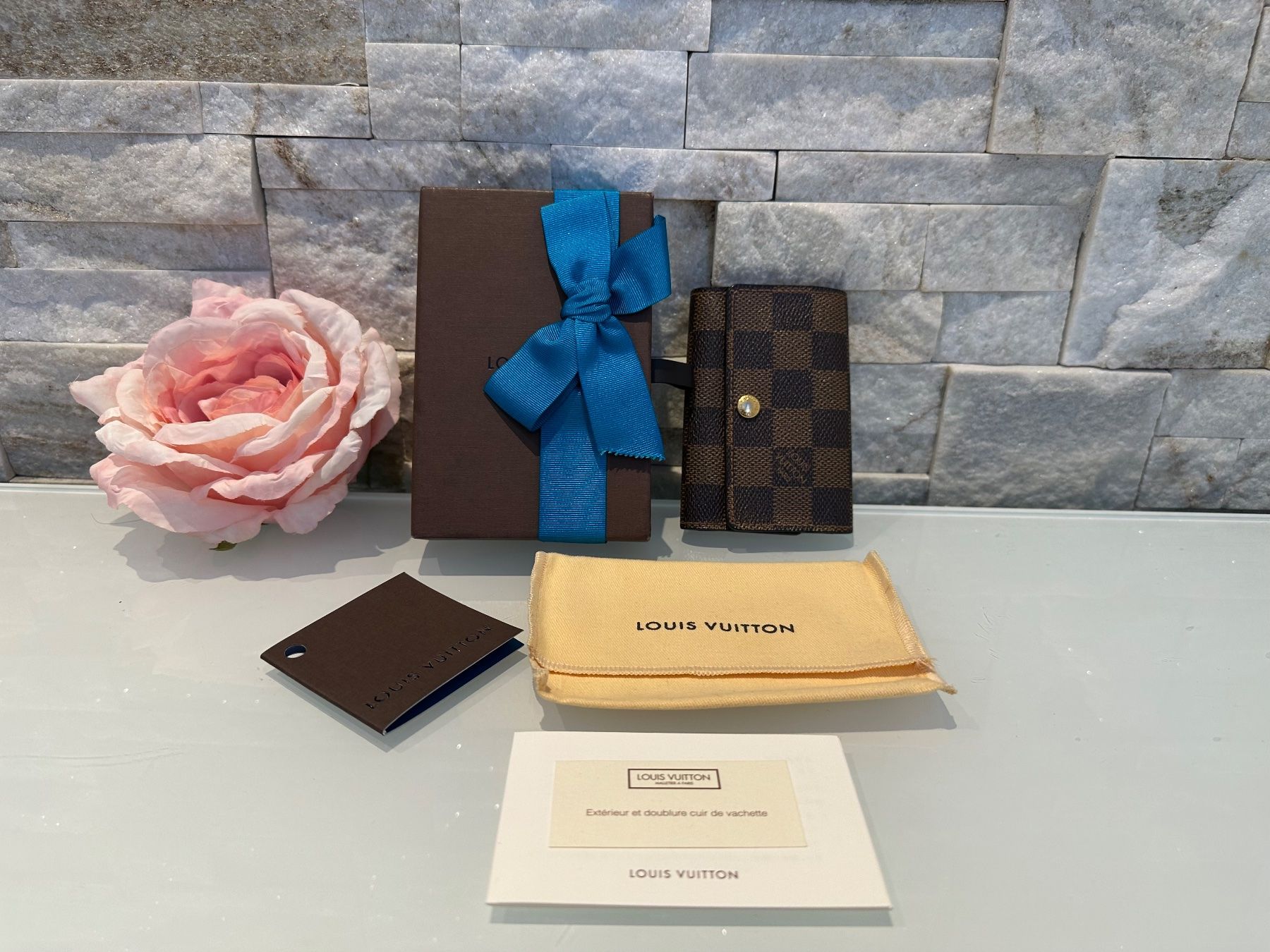 Louis Vuitton Portachiavi: Louis Vuitton Schlüsseletui - Nr. 964 – Usato da Hittnau venduto da LuxAndMore