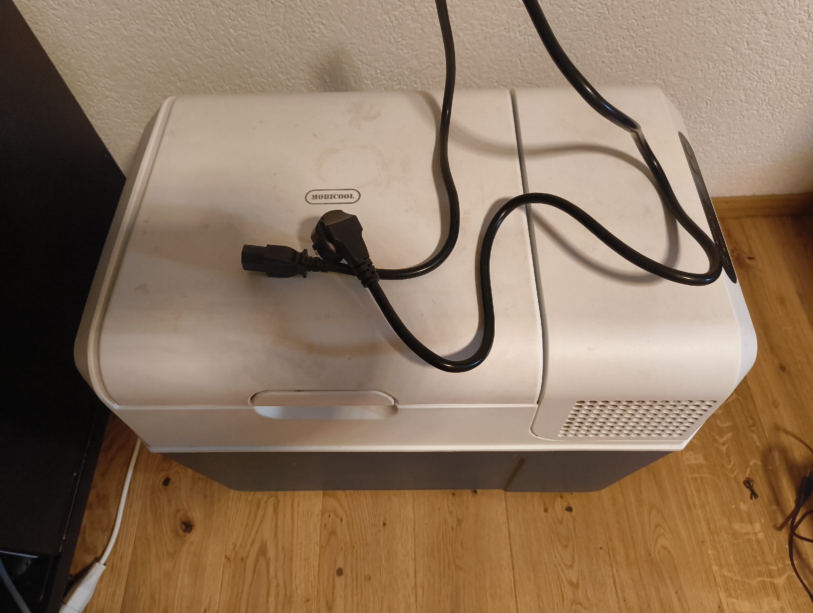 Mobicool Réfrigérateurs et refroidissement: Mobicool Kühlbox AC/DC Gebrauchter Zustand – D'occasion à St. Gallen par Kiwi888