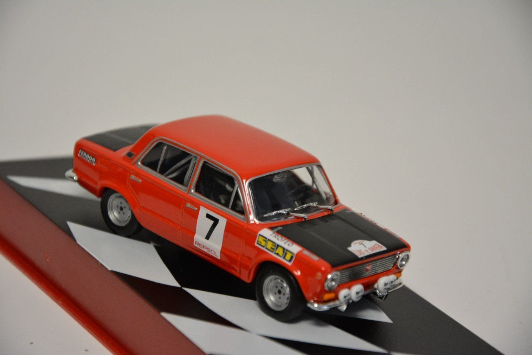 Seat Modellautos: Seat 124 1600 1972 , 1:43 – Neu und originalverpackt aus Goldach von Feivel9 3