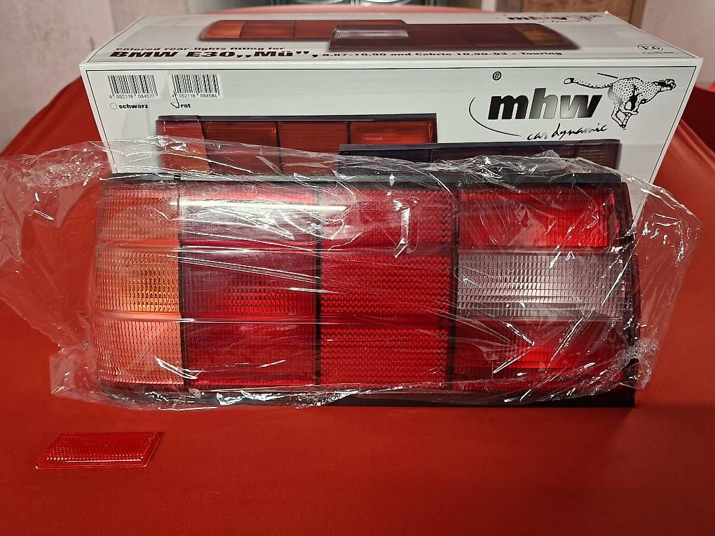 Scheinwerfer: BMW E30 originale rote MHW Rückleuchten ab 87 – Gebraucht aus Goldau von Chrigl.L. 3