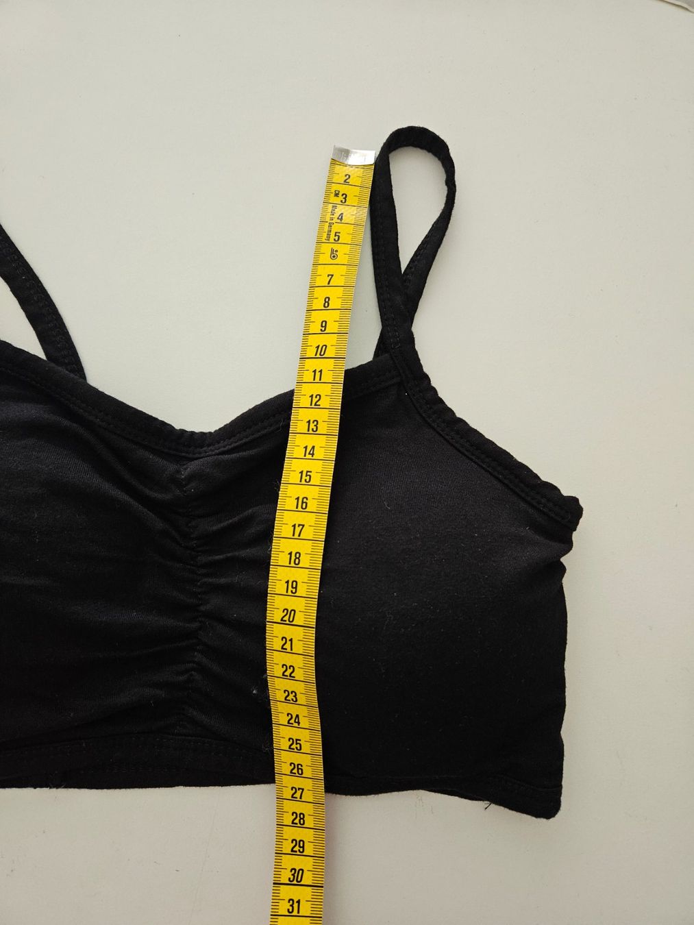 Top: Toller Bustier schwarz, wunderschöner Rücken – Usato da Schaffhausen venduto da sabrina915 6