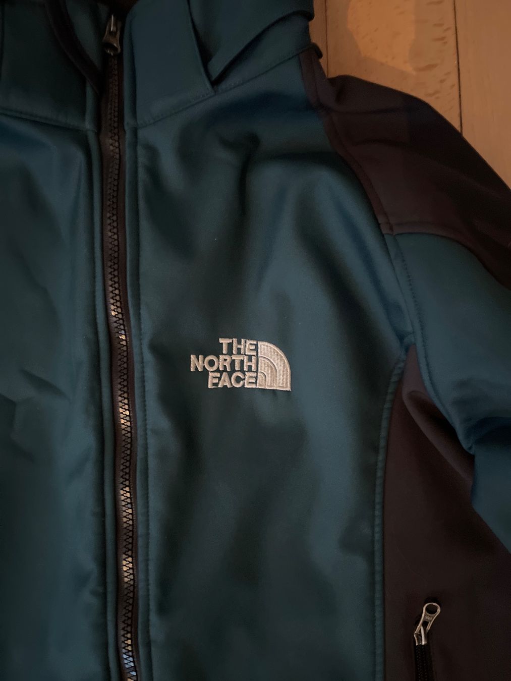 North Face Giacche: The North Face Summit Series Softshell Jacke, Grösse M – Usato da Thun venduto da BanjoDan 1