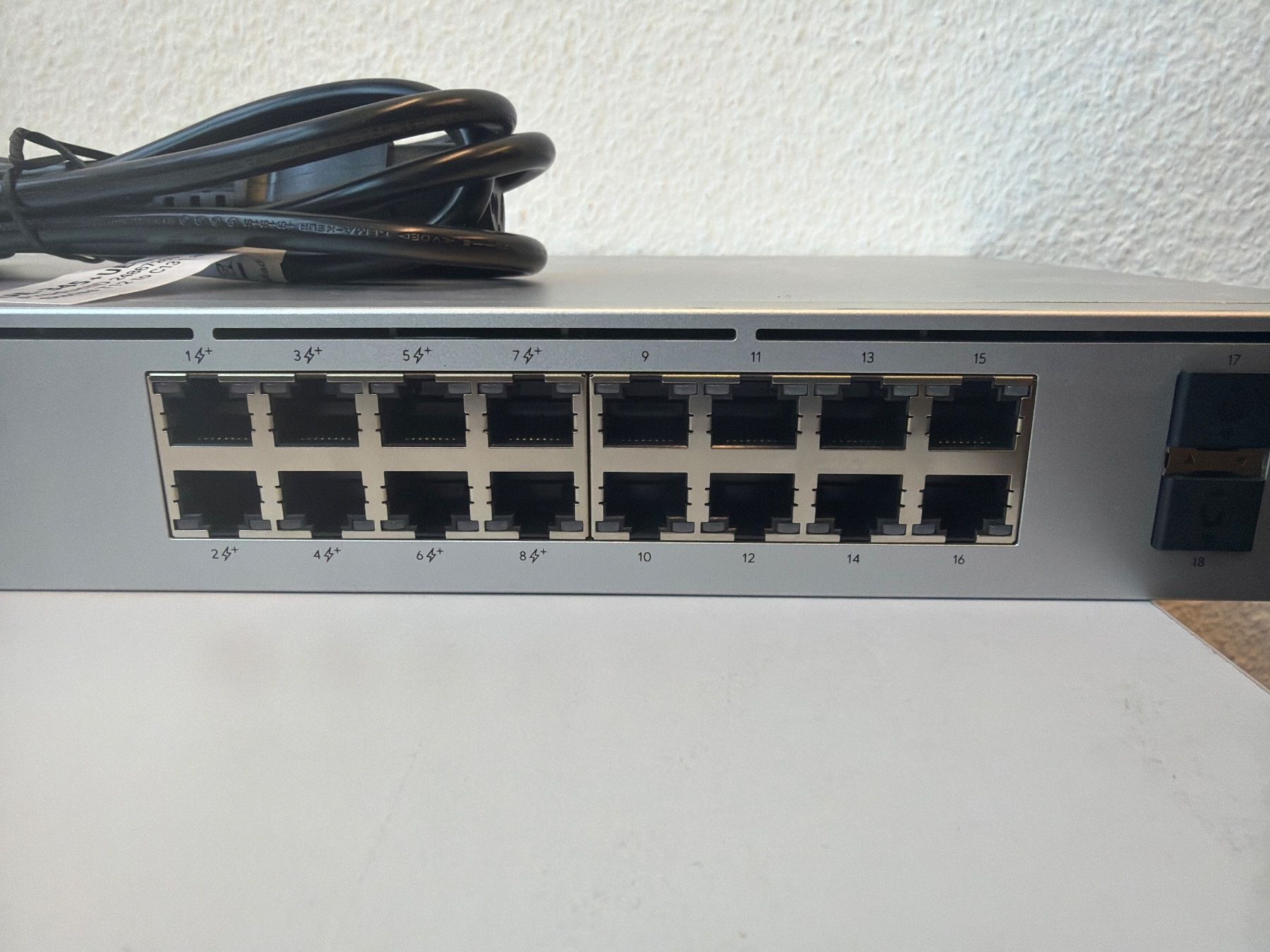 Ubiquiti Hub & Switch: Ubiquiti USW-16-POE Gen 2 – Usato da Wetzikon ZH venduto da GLP_Wetz 1
