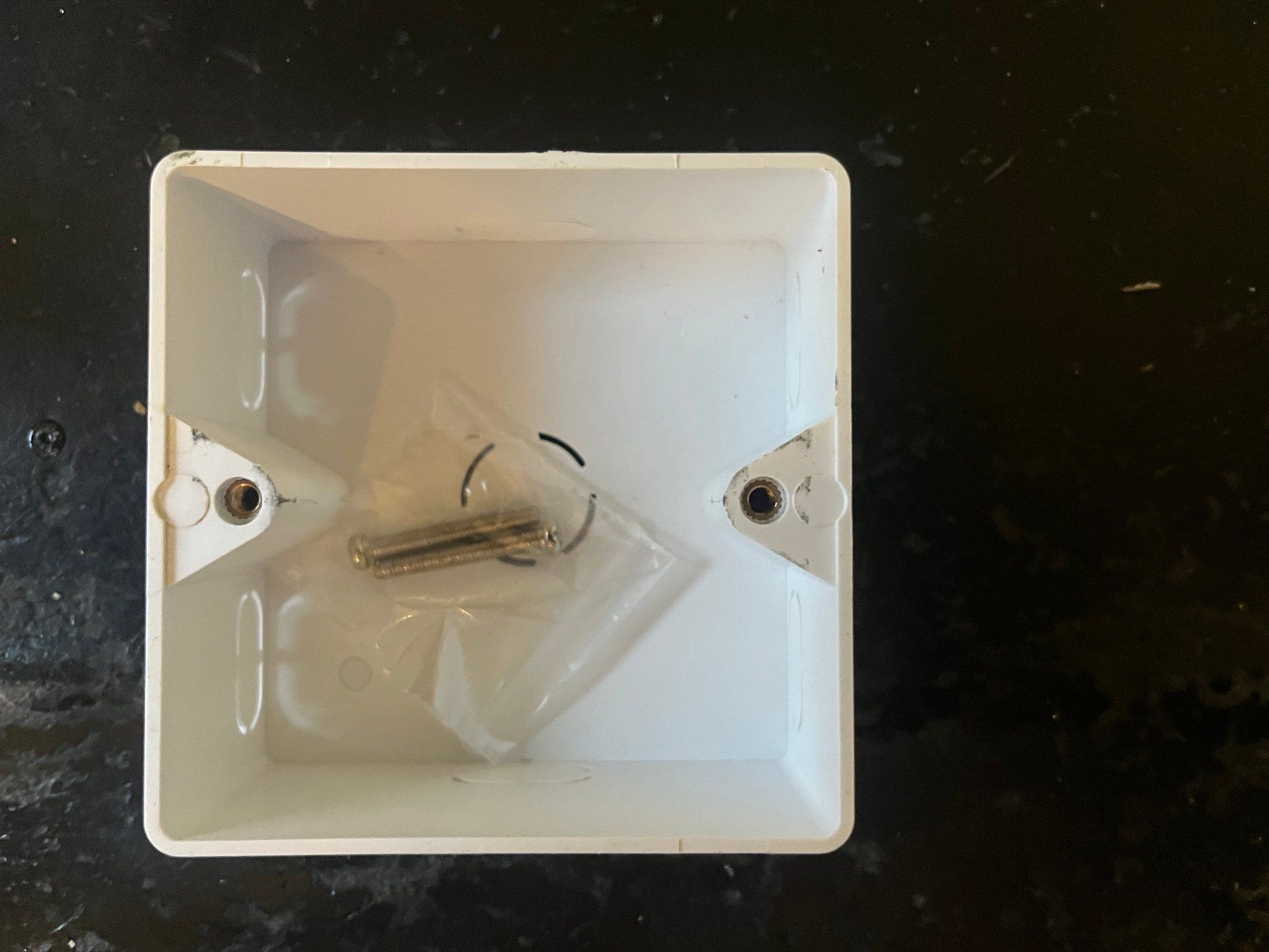 Spine: Netzwerkdose Aufputz RJ45 – Nuovo e nell'imballaggio originale da Hubersdorf venduto da Gewonnen 3