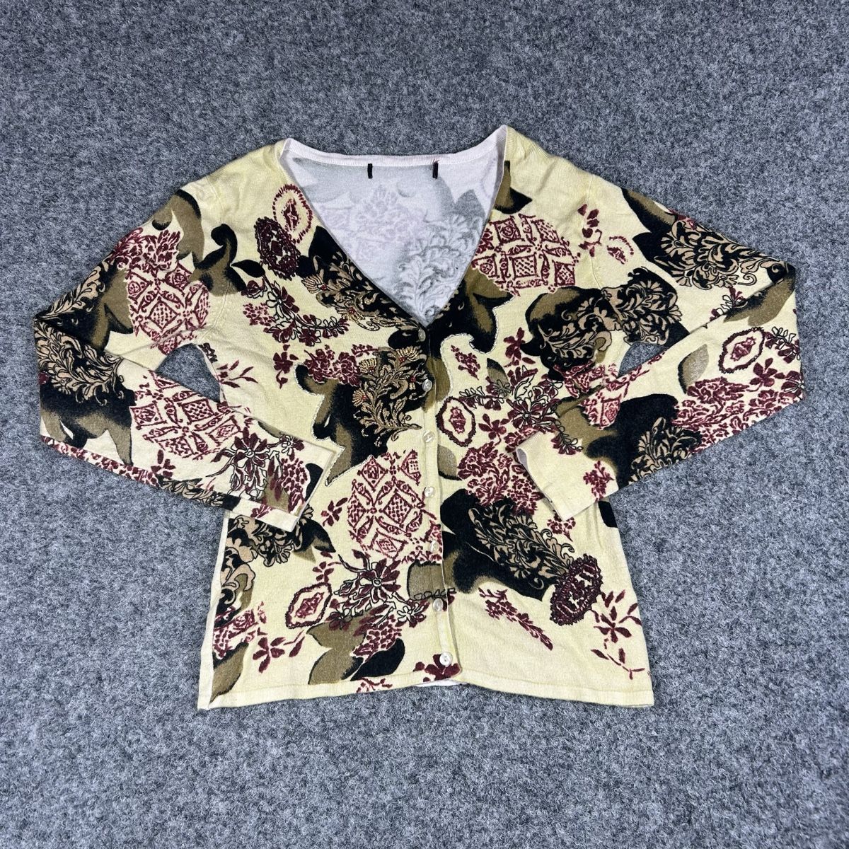 Maglioni & Felpe: Flowers Longsleeve – Usato da La Sagne NE venduto da Matlasape
