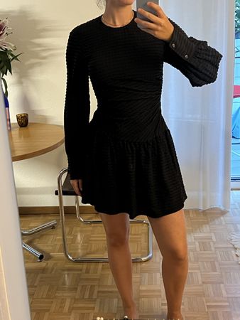 Kleid GANNI schwarz Grösse 36 neuwertig