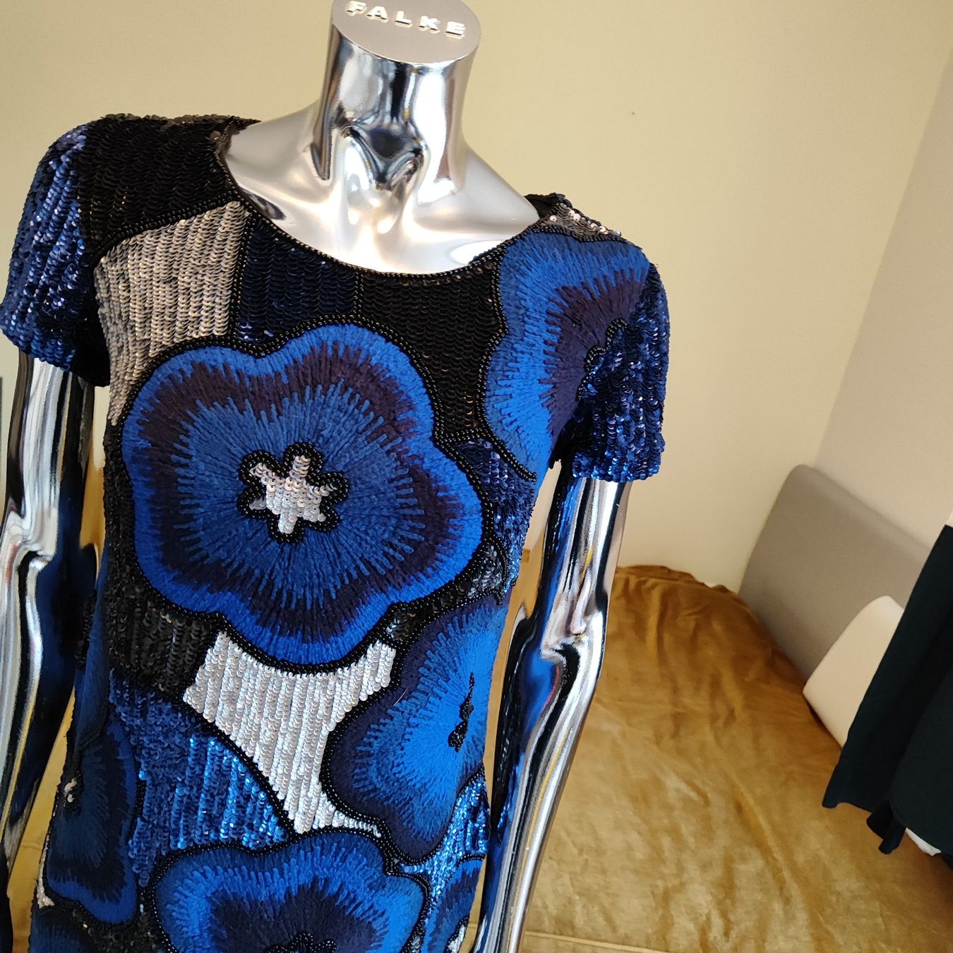 Kleider: Traum Paietten Kleid GR 36 – Neu (gemäss Beschreibung) aus Langnau am Albis von Judithsebi 7
