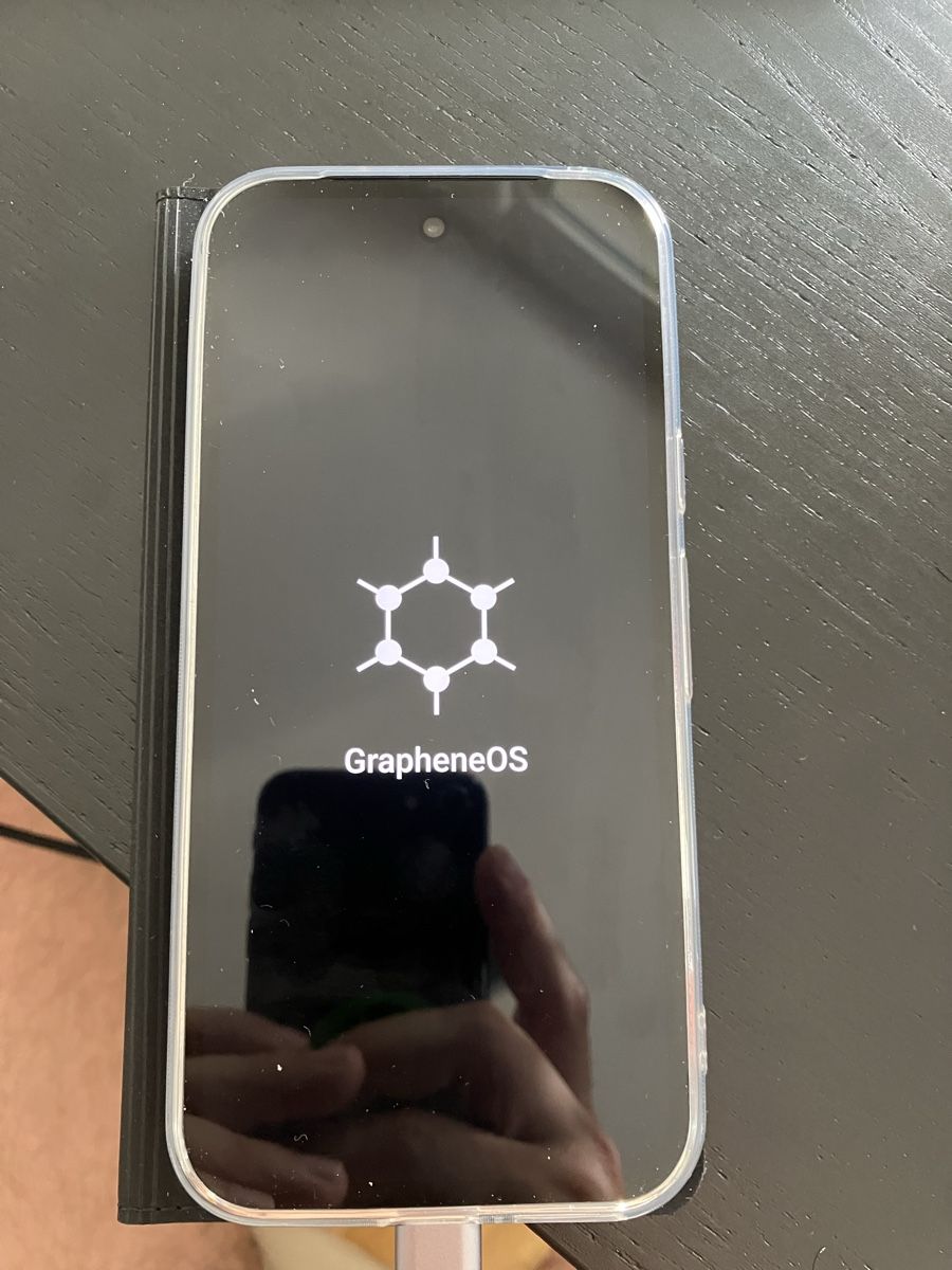 Google Handys / Smartphones: Google Pixel 9a - GrapheneOS – Gebraucht aus Basel von ya7777no 1