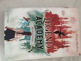 Legend Academy: Mythenzorn, Nina MacKay, Jugendbuch