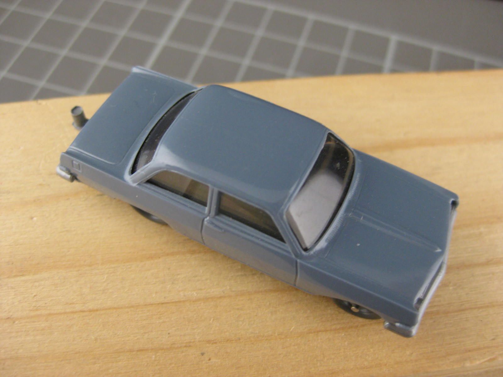 Modellini di ferrovie: Wiking VW Modell 8r, Ford grau – Usato da Malters venduto da Marosko 2