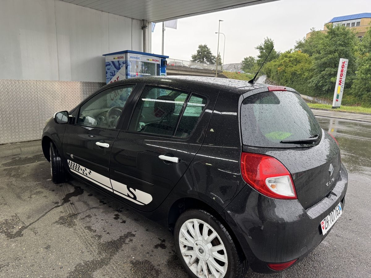 Renault Automobili: Renault Clio 1.2 16V t – Usato da Regensdorf venduto da NSC2883444 2