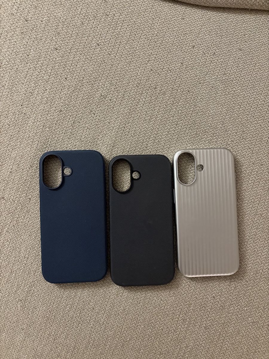 Apple Coques & Protection écran: 3 iPhone 17 cases – D'occasion à Zürich par von_sj9s