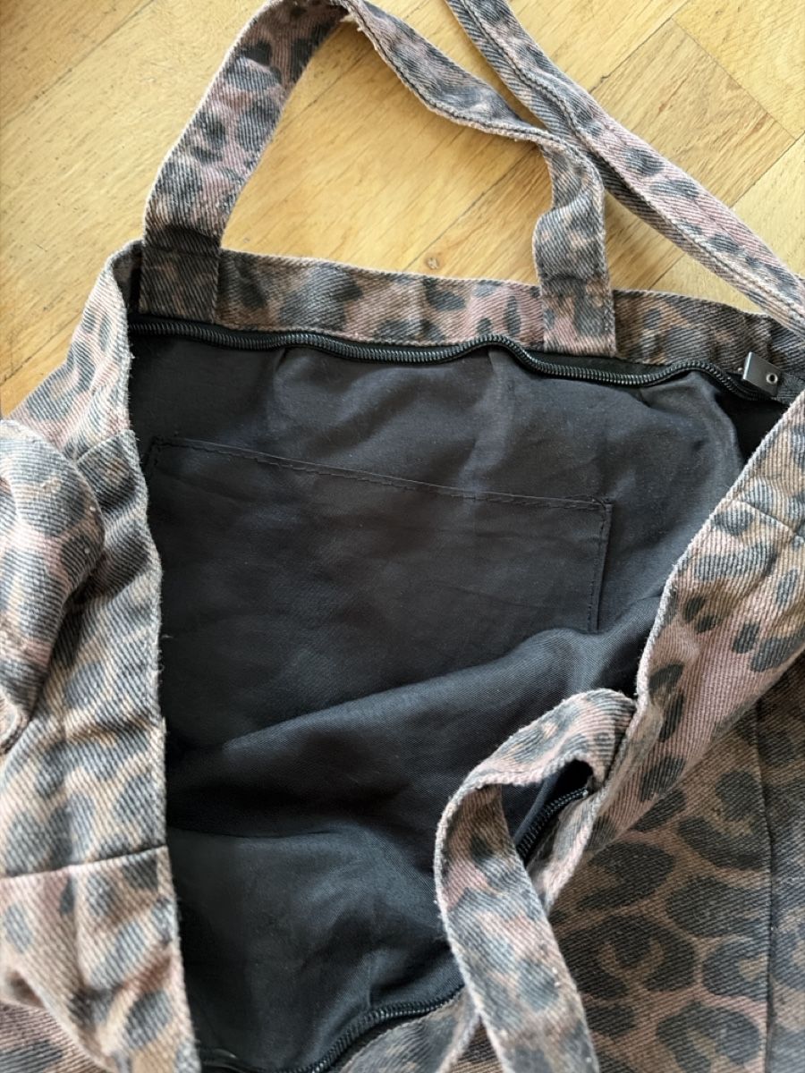Borse da donna: Sac fourre-tout imprimé léopard/cheetah  – Usato da Martigny venduto da O96 1