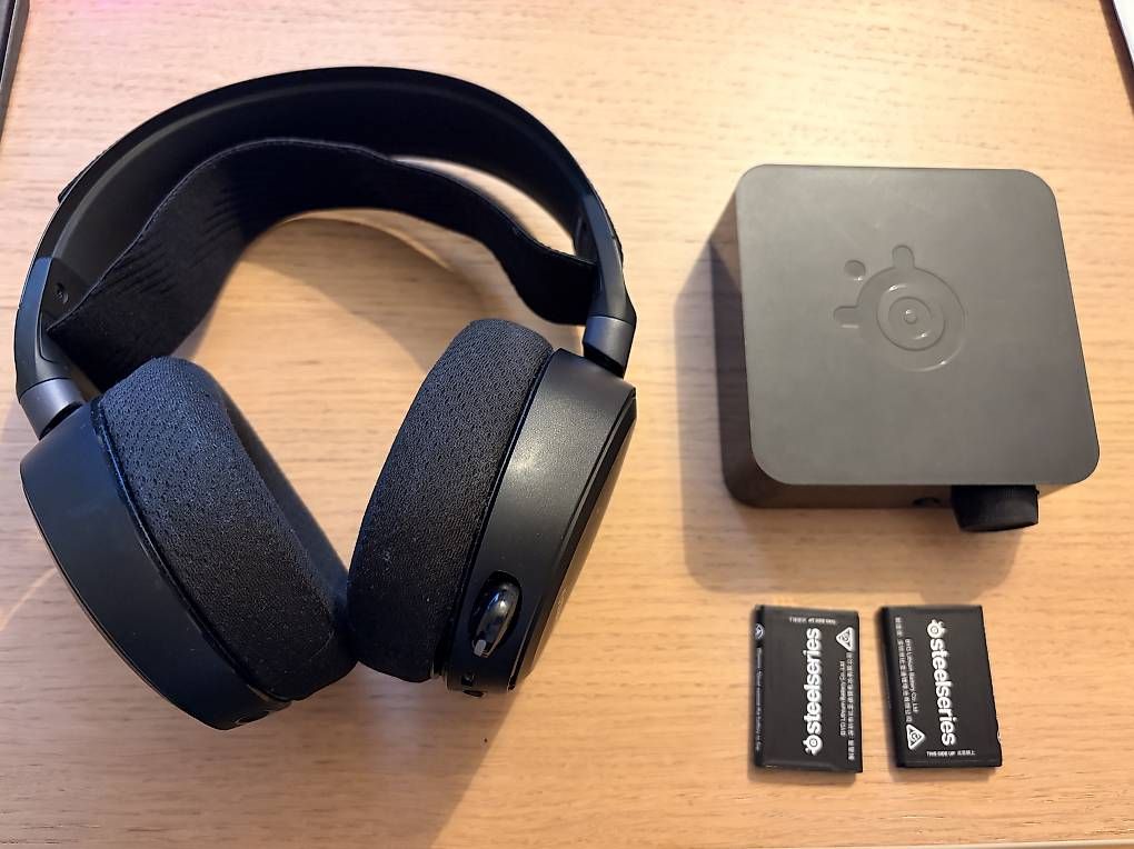 Steelseries Casques audio: SteelSeries Arctis Pro Wireless Gaming-Headset – D'occasion à Gossau ZH par Yaene_90