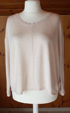 T - Shirt PRIMARK CARES Langarm beige Gr. 42/44 NEU