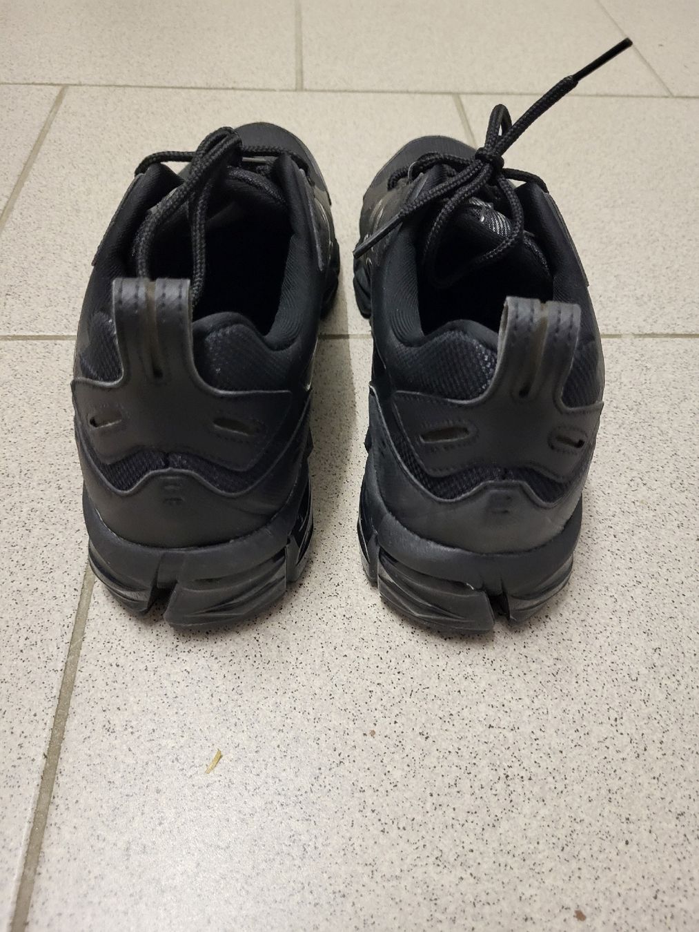 Asics Scarpe da uomo: Asics Gel Quantum Gr.42.5 – Nuovo (secondo la descrizione) da Würenlingen venduto da Brotaufstrich 2