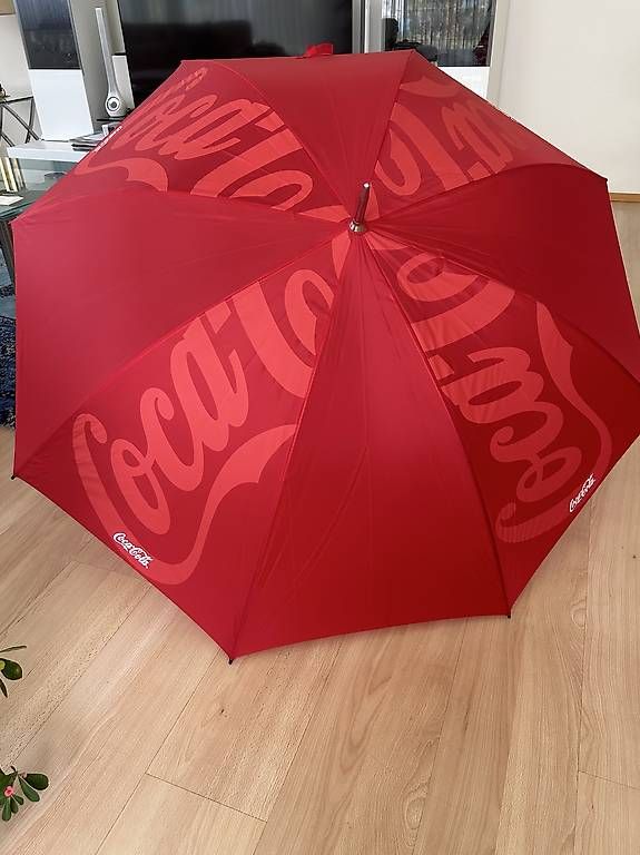 Parapluies: XXL Regenschirm  – D'occasion à Stans par Fourcats
