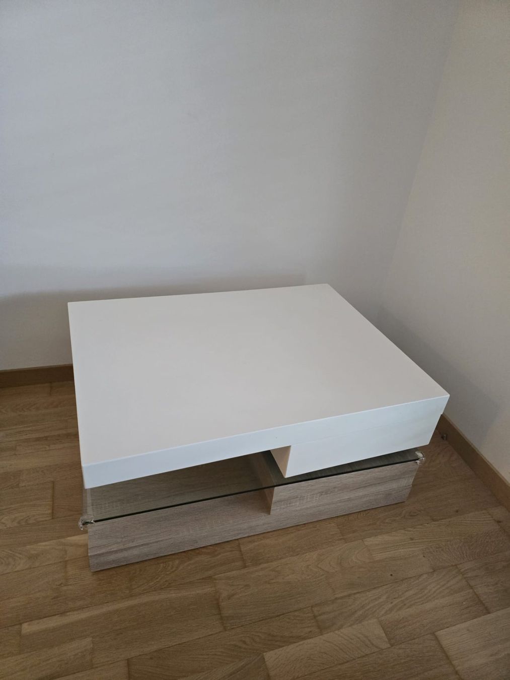 Conforama Tische: Tea table – Gebraucht aus Biel/Bienne von rod_x5wv