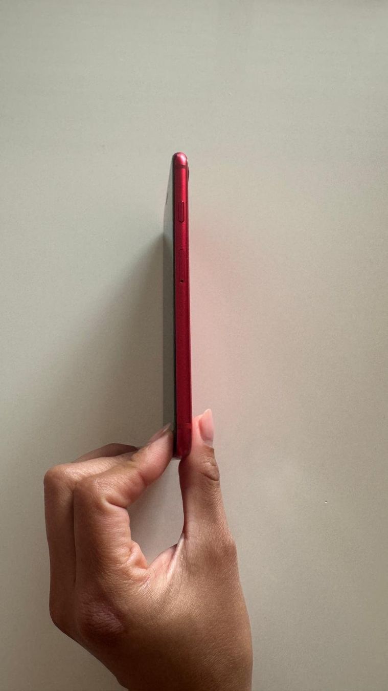 Apple Telefoni cellulari / Smartphones: iPhone SE 2. Gen. rot 128GB leichte Gebrauchsspuren – Usato da Schüpfheim venduto da oldyrk 3