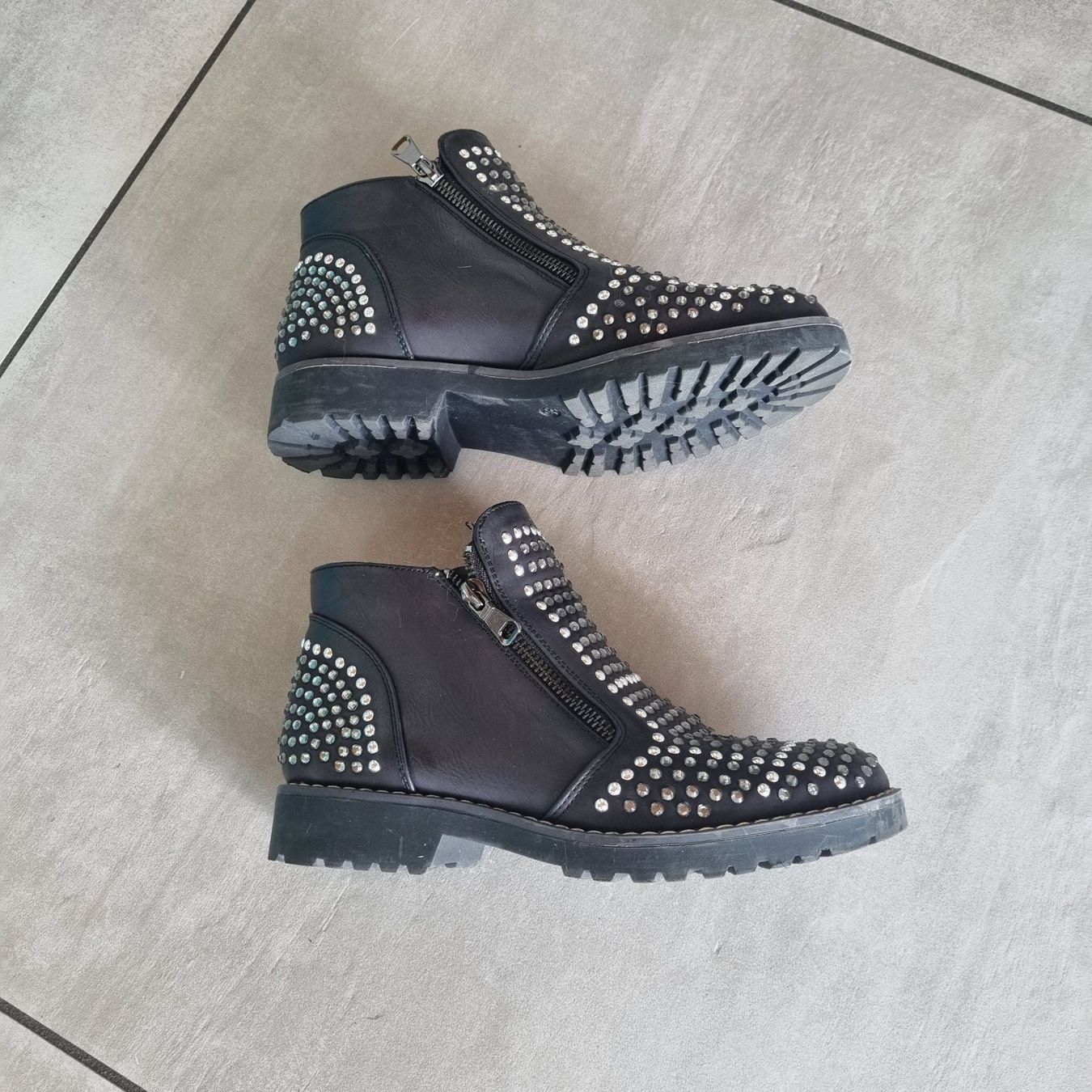 Scarpe per ragazze: Scarpe basse – Usato da Biasca venduto da Siosmart 2