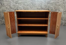 Mid-Century Vintage Kommode mit Flügeltüren Sideboard 1960er