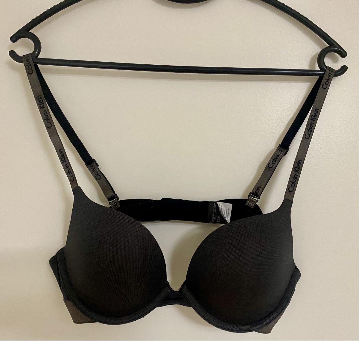 Calvin Klein Altra biancheria intima: Soutien-gorge gris - Calvin Klein - taille 80A – Nuovo (secondo la descrizione) da Nyon venduto da meganhw