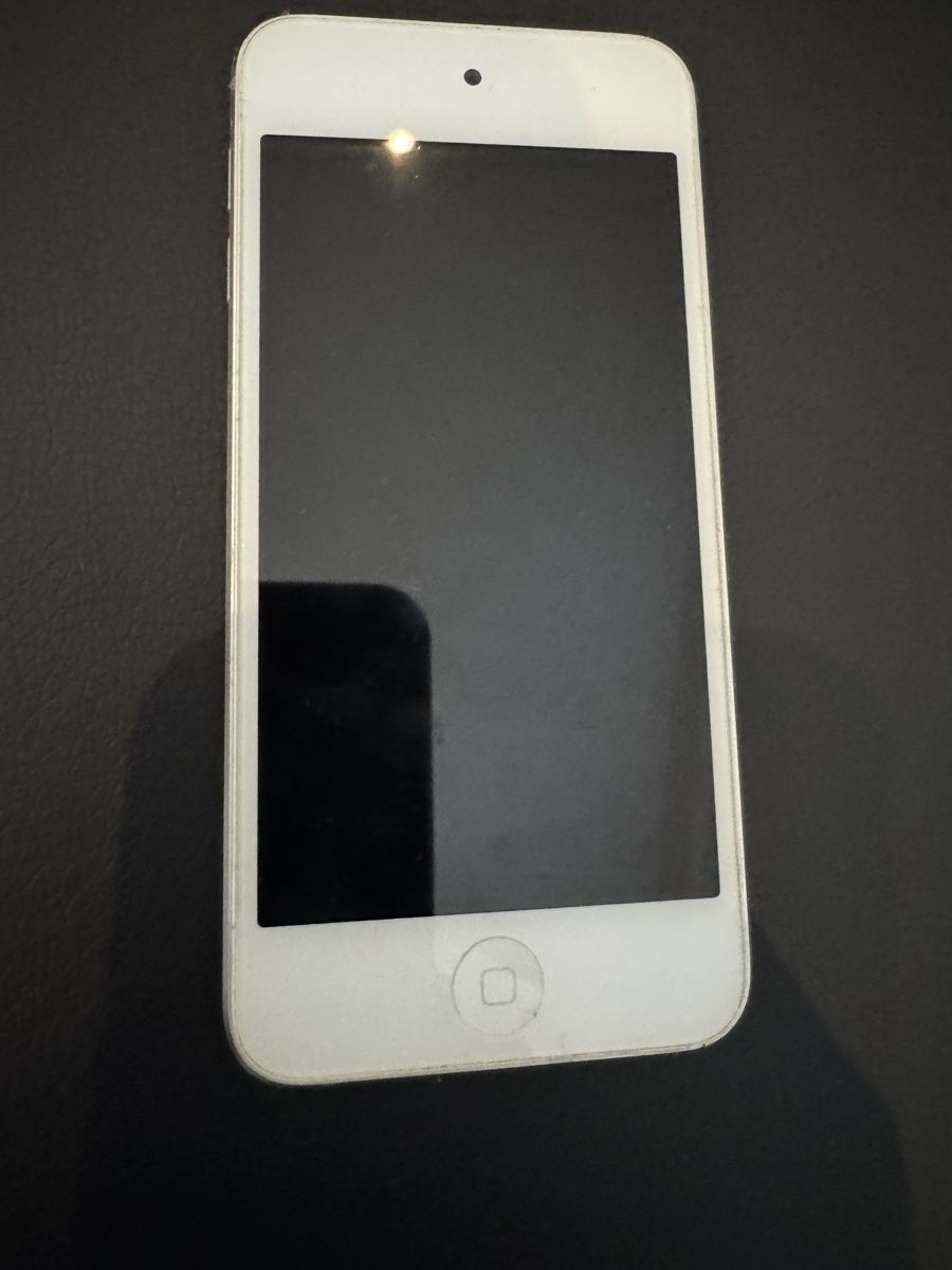 Apple Tragbarer Mediaplayer: iPod touch  – Defekt aus Biel/Bienne von Baol1 1