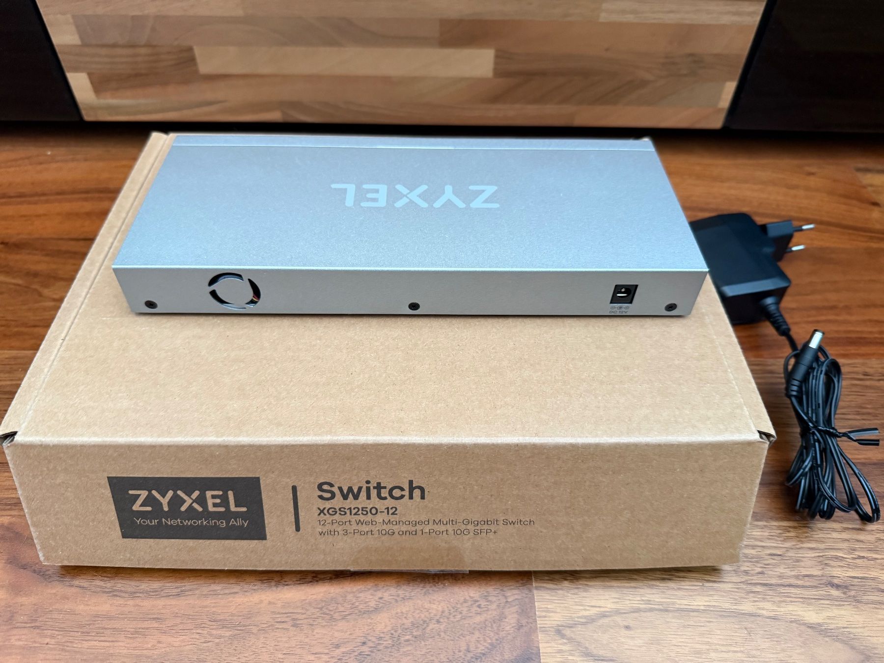 Zyxel Hub & Switch: Zyxel XGS1250-12 – Usato da Schindellegi venduto da Anubis2311 1