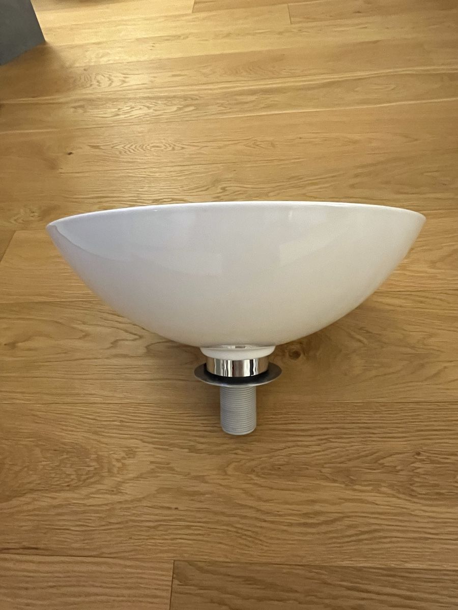 Lavabi & lavandini: **Rundes Lavabo inkl. Syphon** – Usato da Thun venduto da Koala100 4
