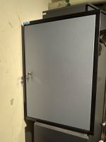 Küpper Wand-Materialschrank mit Boxen abschliessbar