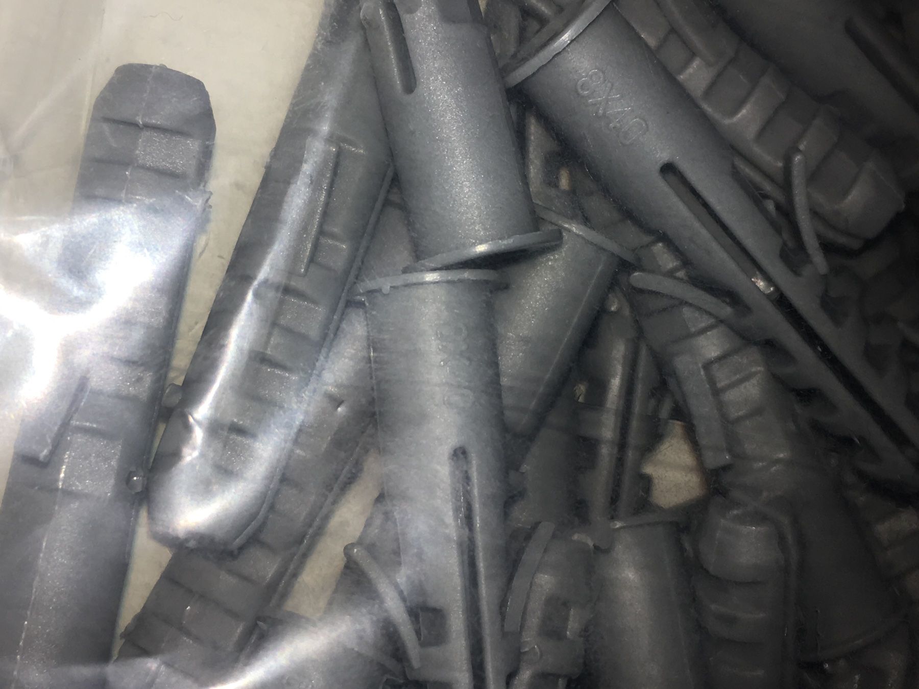 Ferramenta: 200 stück Dübel 8x40 mm – Nuovo e nell'imballaggio originale da Novazzano venduto da GioStore 4